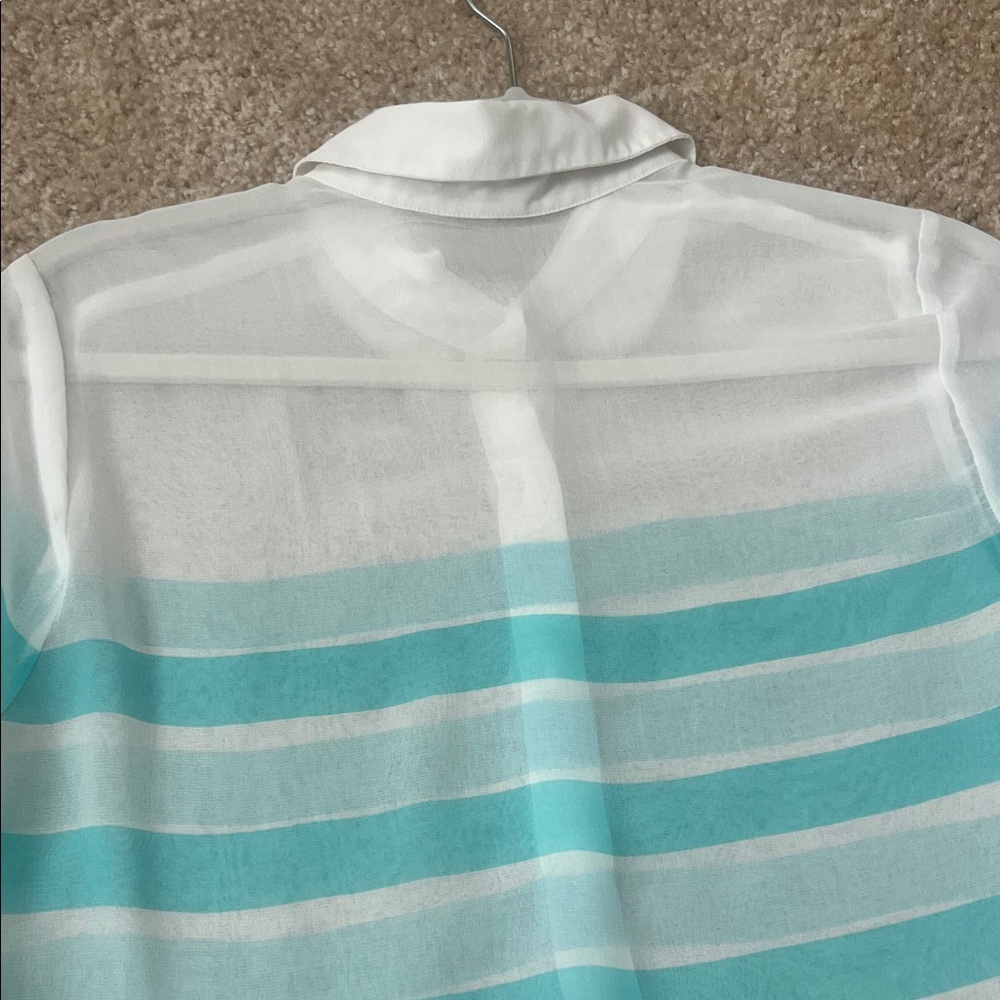 H&M White and Blue Striped Button Down Shirt - Picture 5 of 5